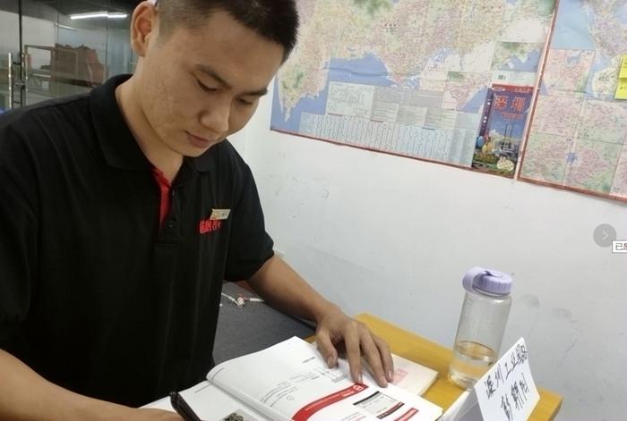 粤港澳大湾区汽修技师的生存法则