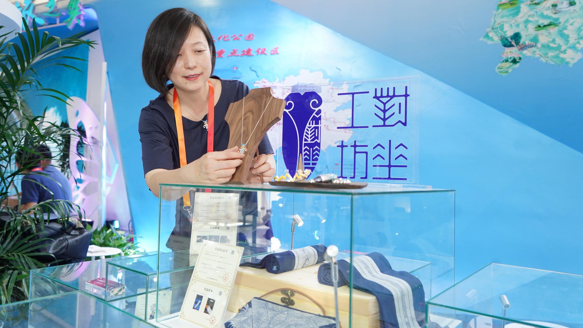 “五个贵州”:后疫情时代的文旅复苏样本