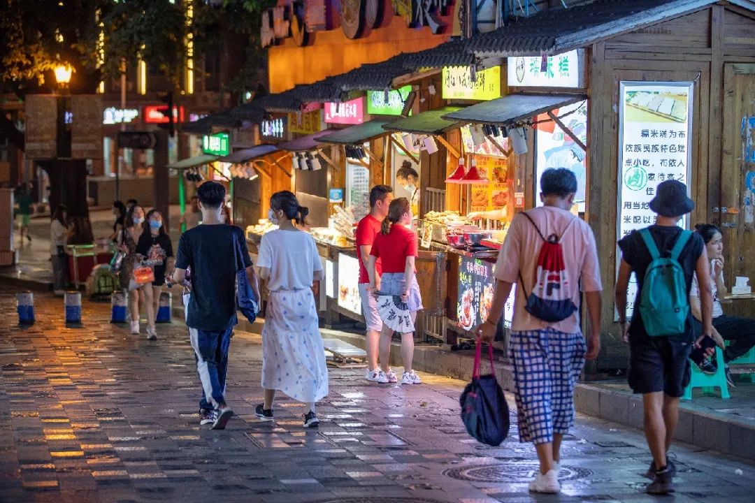 山与城丨重庆人的夜市情怀