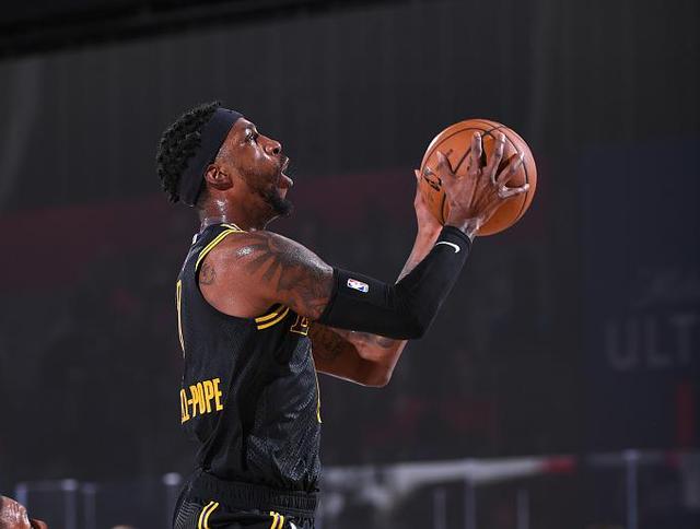 詹眉组合再演经典对决