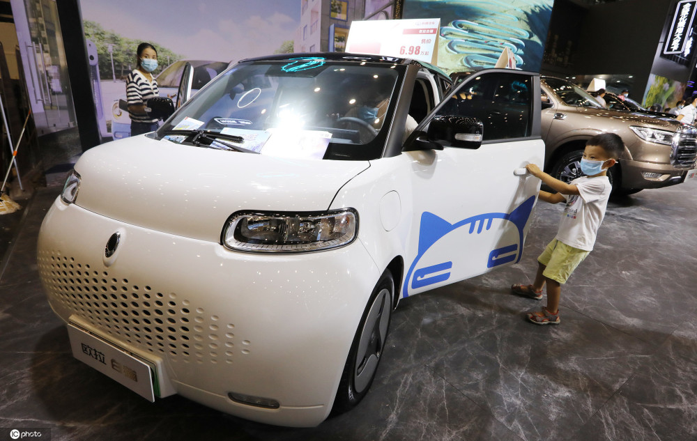 郑州大河车展开幕 观展观众爆棚