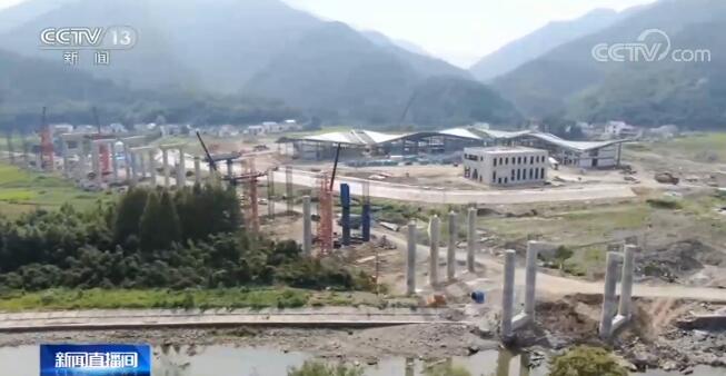 安徽芜黄高速已全面恢复建设 确保路基工程年底前贯通