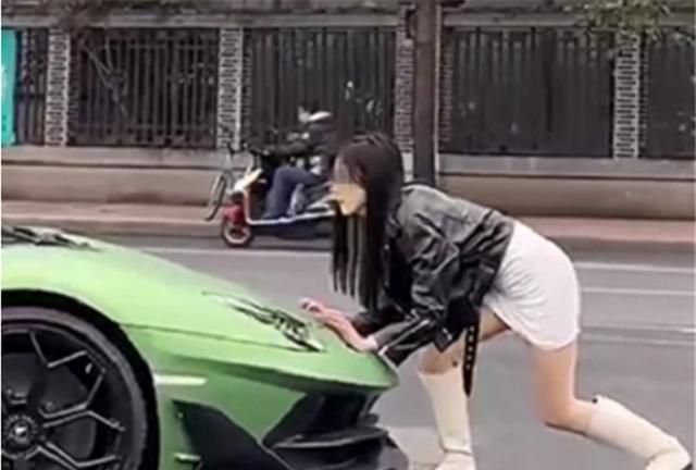 美女开1000万兰博基尼出门,为了避免剐蹭,徒手把车推进停车位!休闲区蓝鸢梦想 - Www.slyday.coM 美女开1000万兰博基尼出门,为了避免剐蹭,徒手把车推进停车位!休闲区蓝鸢梦想 - Www.slyday.coM