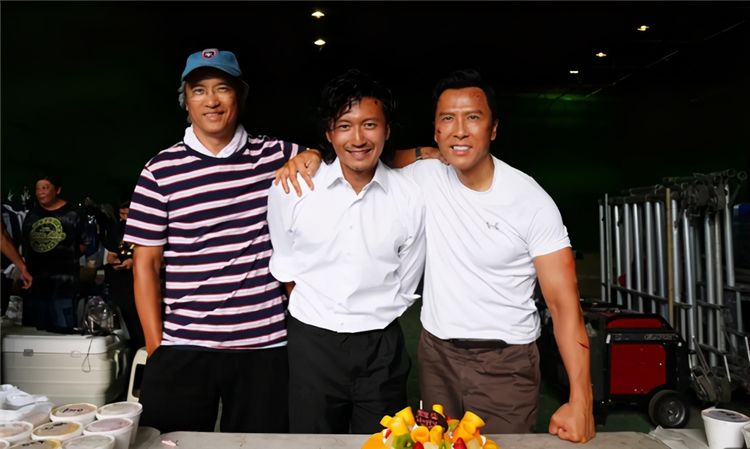 在如今的香港艺人中,能否把香港动作片电影推向新的高度,也基本上看