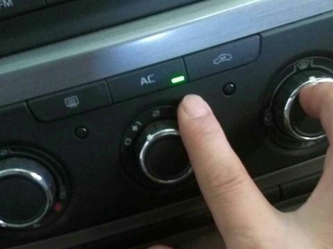 汽车空调制冷效果不好别着急充氟，先检查这几个地方，别花冤枉钱