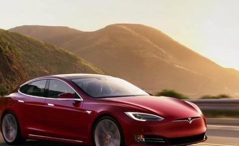 拆开特斯拉自燃车,7000节5号电池供电!网友：这叫电动玩具车吧