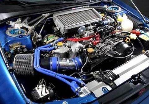 只会换机油？学会这4种汽车保养，车子要比平时好开几倍