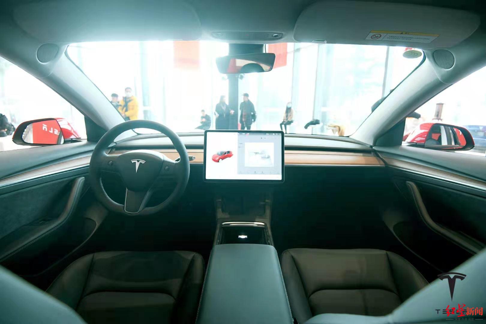 特斯拉正式发布重新设计的 Model S：外观内饰焕然一新，采用 U 型方向盘-智能汽车-ITBear科技资讯