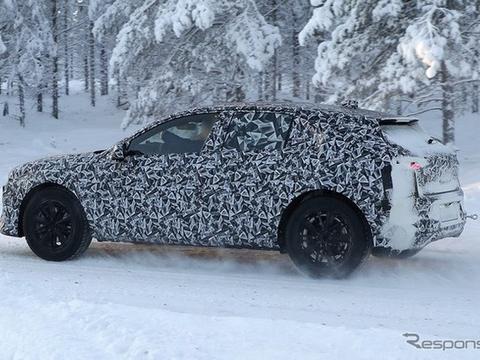 全新DS 4路试谍照曝光 或于2月亮相