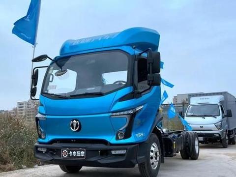 外观酷似迈凯伦!拥有超跑设计的飞碟W5轻卡到店实拍