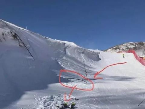 崇礼云顶滑雪场一滑雪爱好者被雪道上裸露的电线绊倒，不幸身亡