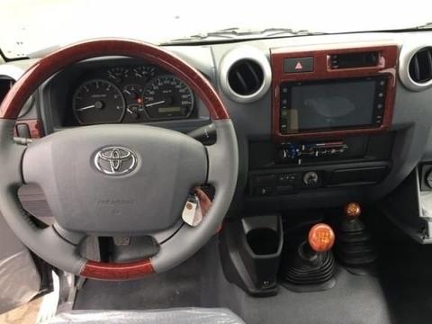 丰田LC79柴油版4.5T D4D实拍图 最原始的硬派越野代表