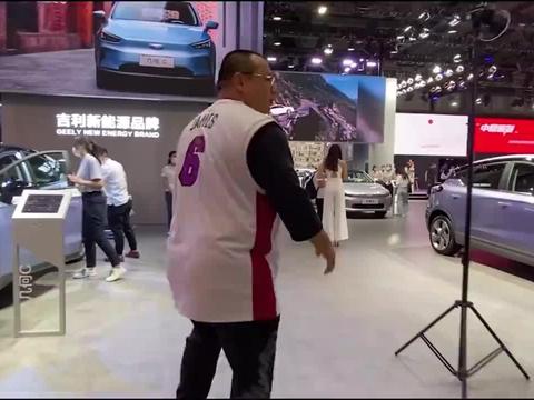 逛车展选好车，10万价位的新能源吉利几何挺靠谱！
