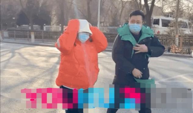 冯巩弟子事业差太多！贾玲连登春晚还当导演，侯林林仍给人作配？