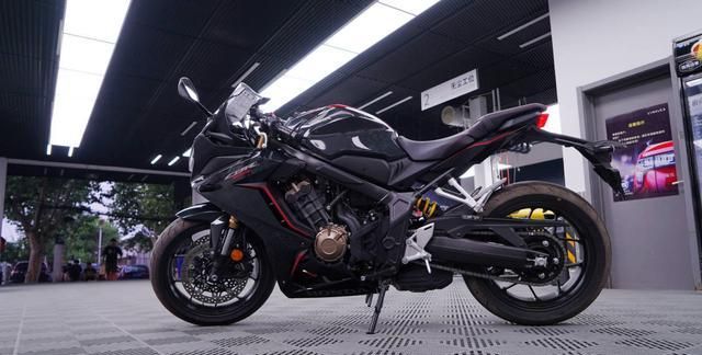 真正的“代步王”本田CBR650R贴隐形车衣花多少钱?