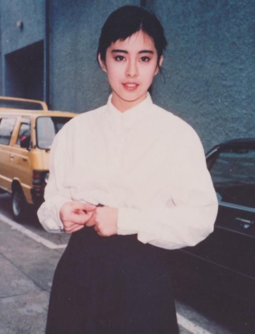 王祖贤不愧是"经典港风美女",颜值甩"网红脸"十条街,真绝了