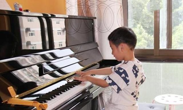 李玫瑾:这三种“兴趣班”父母再有钱也别给孩子报,完全是智商税休闲区蓝鸢梦想 - Www.slyday.coM 李玫瑾:这三种“兴趣班”父母再有钱也别给孩子报,完全是智商税休闲区蓝鸢梦想 - Www.slyday.coM