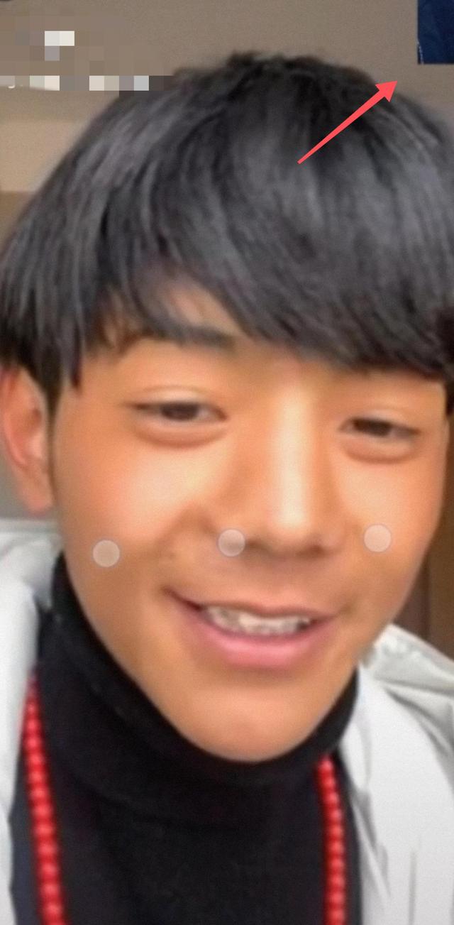 第二个大衣哥?网红丁真手机号3元就能买,隐私全被亲戚卖光! 第二个大衣哥?网红丁真手机号3元就能买,隐私全被亲戚卖光!