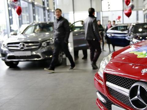 穷人养车有3大现象，每一个都是智商税！老司机：这智商不要买车