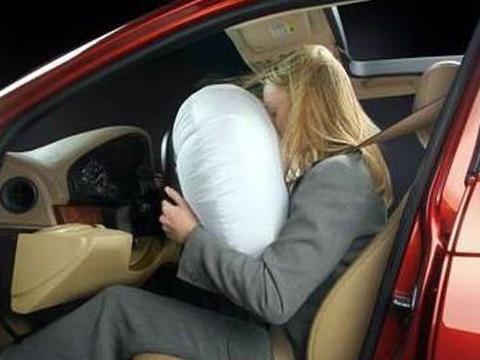 别说你是爱车人士了,你知道安全气囊有保质期吗?