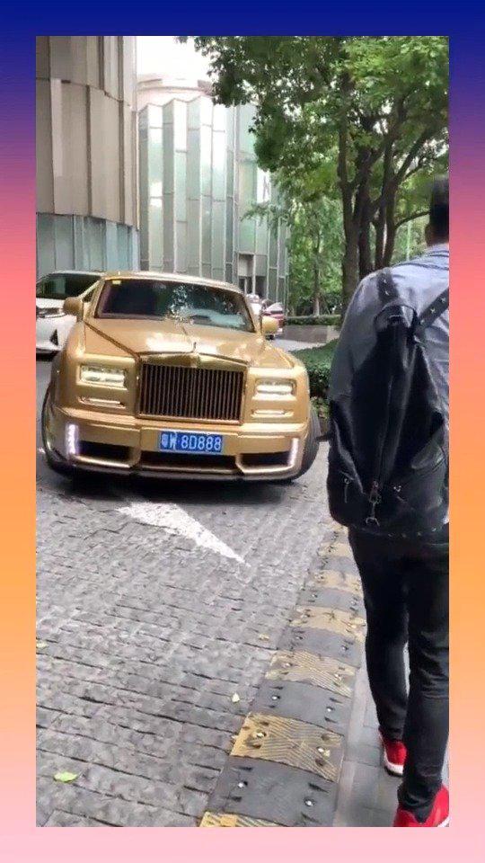 全球限量版劳斯莱斯，看完它的轮毂后，真是贫穷限制了想象