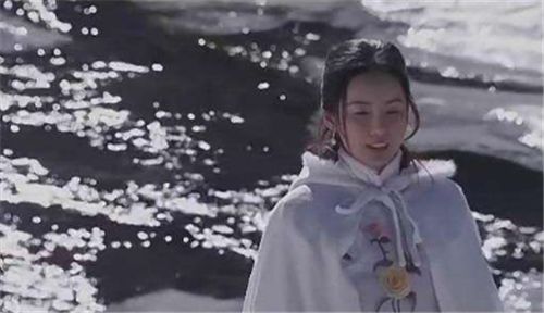 雪山飞狐:南兰和苗人凤之间的感情是爱情吗?跟田归农之间呢?
