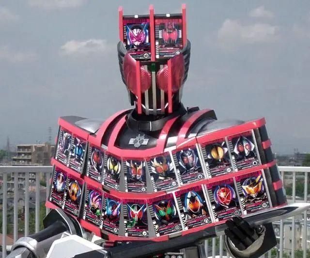 假面骑士decade神主牌,假面骑士decade写真 假面骑士decade神主牌强化形态形象猜测,真就贴20张卡片吗?