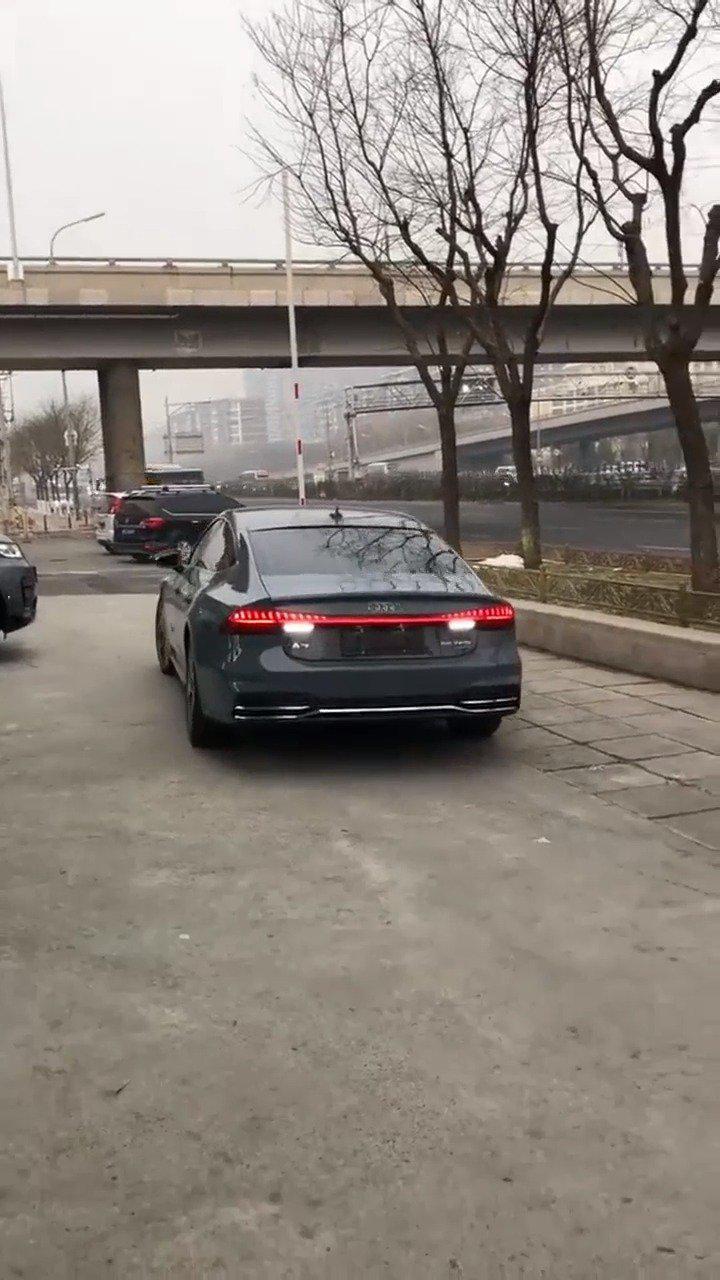 奥迪为啥被称为灯场？看到全新A7的尾灯后，就知道有多霸气！