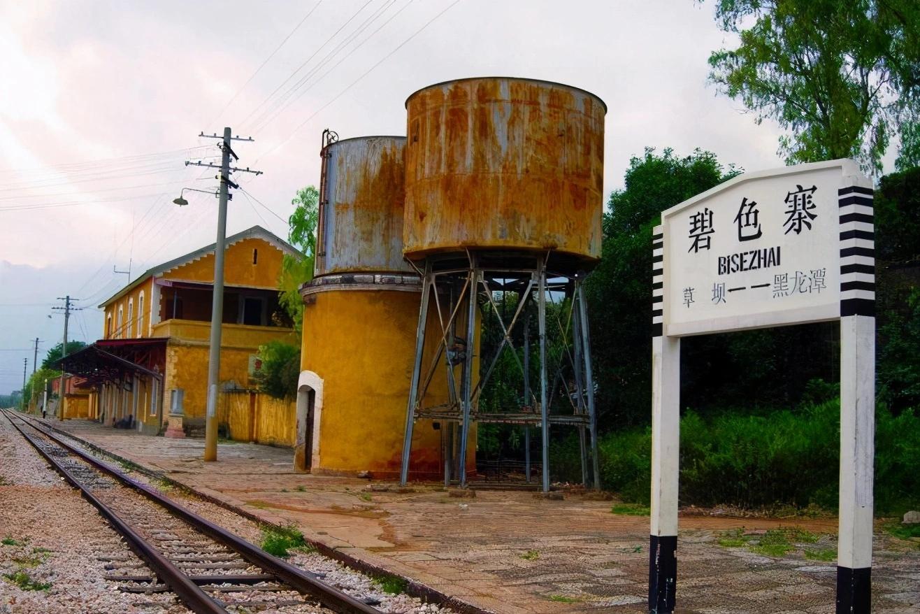 开屏新闻-弥蒙高铁明日通车，红河综合交通枢纽正抓紧建设