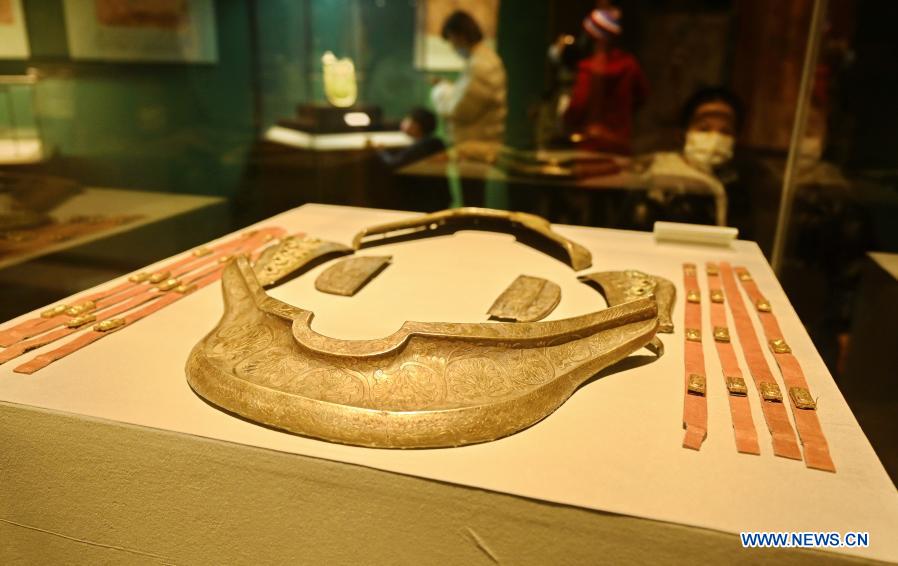 Exhibits are displayed during an exhibition of cultural relics from ancient China's Liao Dynasty (907-1125) at Fujian Museum in Fuzhou City, southeast China's Fujian Province, Jan. 17, 2021. The exhibition, displaying a total of 120 precious treasures, lasts until March 28 and is free to the public. (Xinhua/Lin Shanchuan)