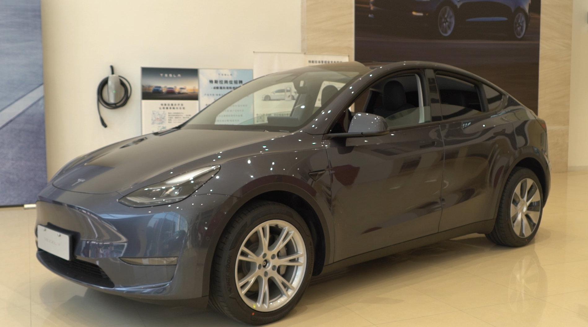 探店实拍：国产特斯拉Model Y，凭什么如此受追捧？