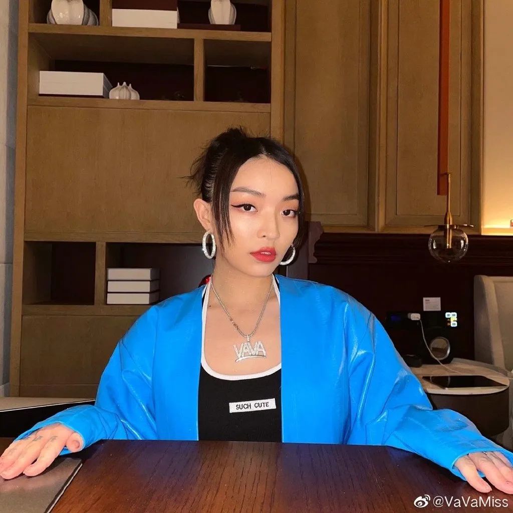 中国最强女rapper,中国第一女rapper 比颜值身材还是技术参加黑怕女孩的女rapper谁更有料