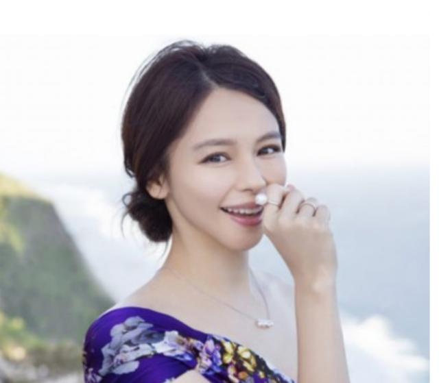 这些女星是真怀孕：大S呼吸骤停昏迷10天，孙莉胖60斤险难产