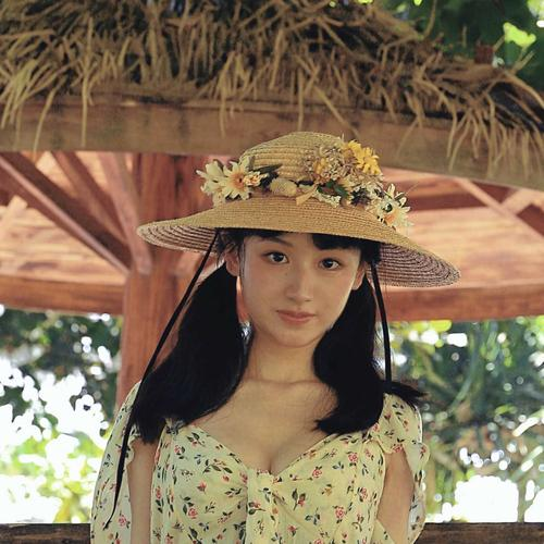 《山海情》中的美女，18岁参加快女出道，如今22岁演打工妹获赞