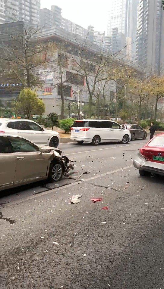 全世界发射了数万个航天器，它们在太空中不会相撞吗？...