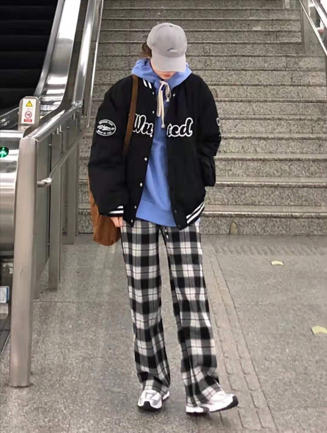 加绒连帽卫衣怎么搭配外套好看