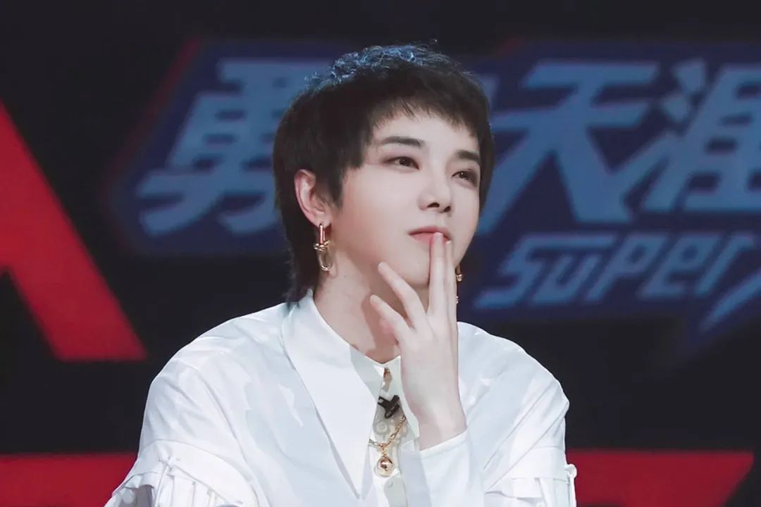 华晨宇张碧晨不结婚,将共同抚养女儿,未婚生育将被处罚 华晨宇张碧晨不结婚,将共同抚养女儿,未婚生育将被处罚