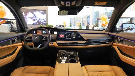 汉兰达买早了！新车比奔驰豪华、空间比冠道还大，2.0T8AT带四驱