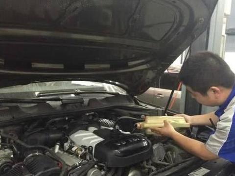 保养就是换机油,外行人瞎说你也信,怪不得你的车子毛病多