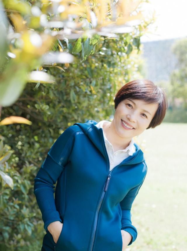 女性婚后放弃工作值得吗 婚后女性事业选择指南