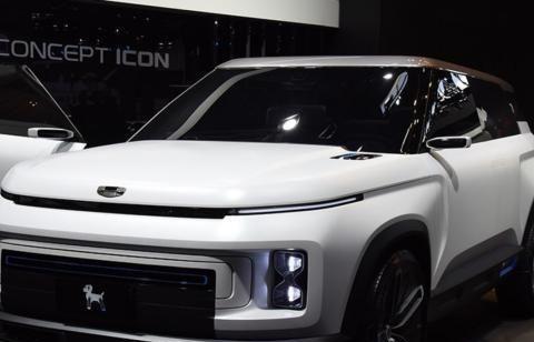 吉利再亮“王炸”换上新LOGO,开门方式更大胆,预计不超过20万