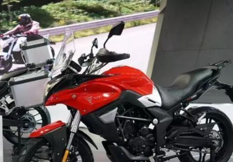 292cc单缸引擎,国产拉力再添战将,高档车身丰富配置