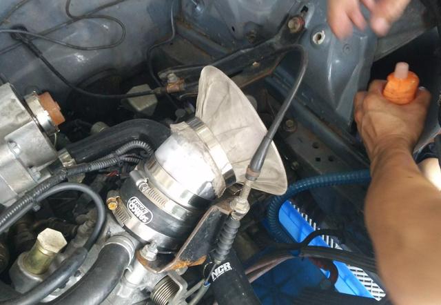 变速箱油还要换？修车师傅：到时间不换车子就要大修