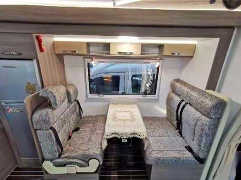 伟昊进口依维柯双拓展房车,豪华商务内饰全新格局