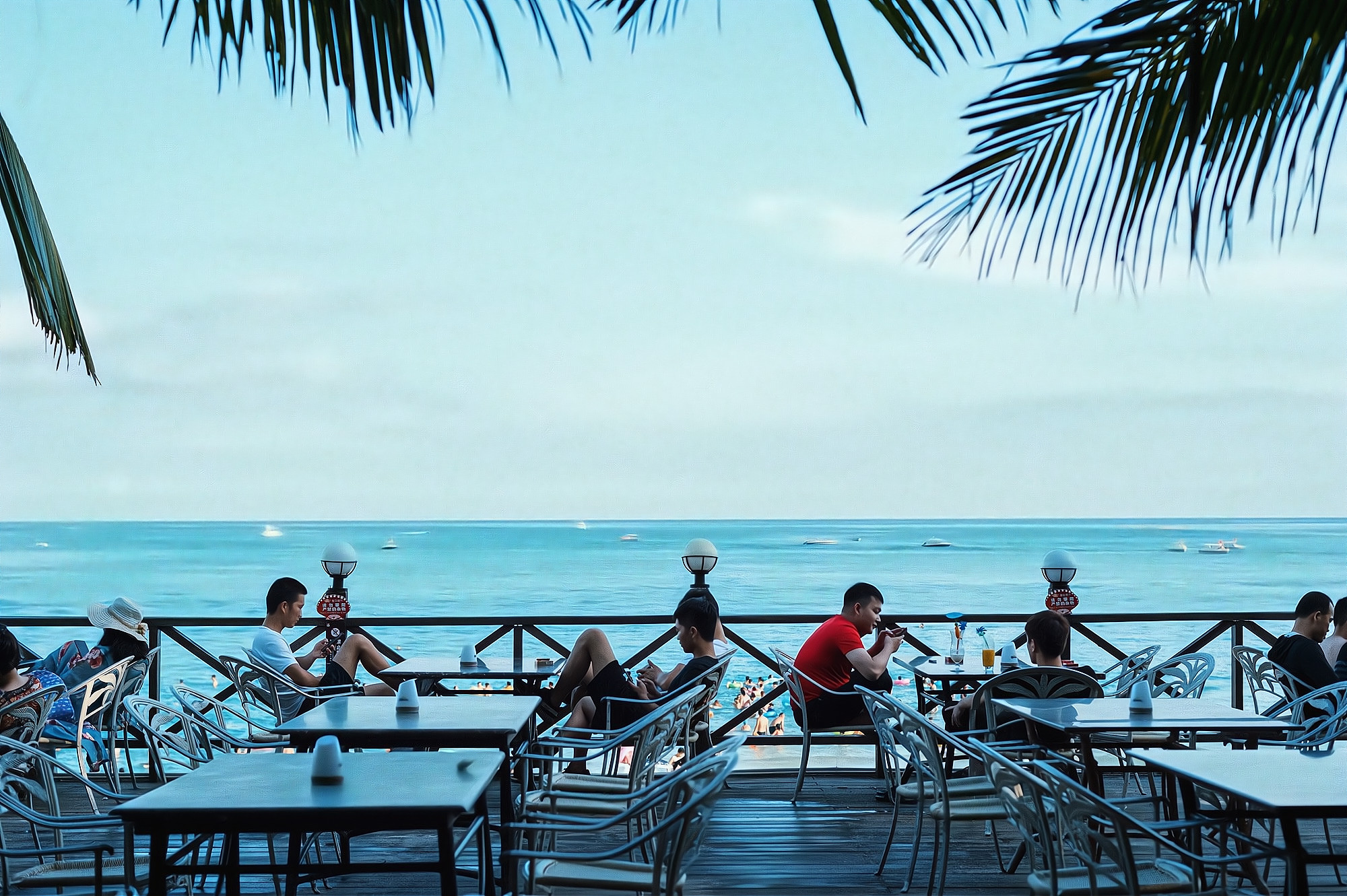 国内唯一没有冬季的省份，四季如夏，被誉为“天然大温室”