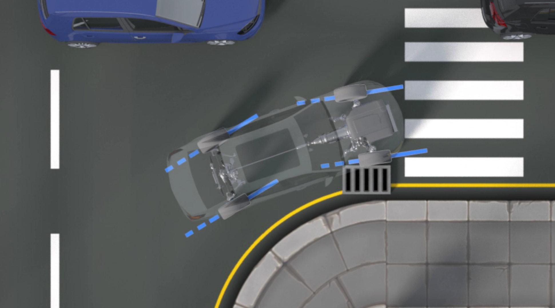 道路上的车越多，留给司机的操作空间越拉越少……