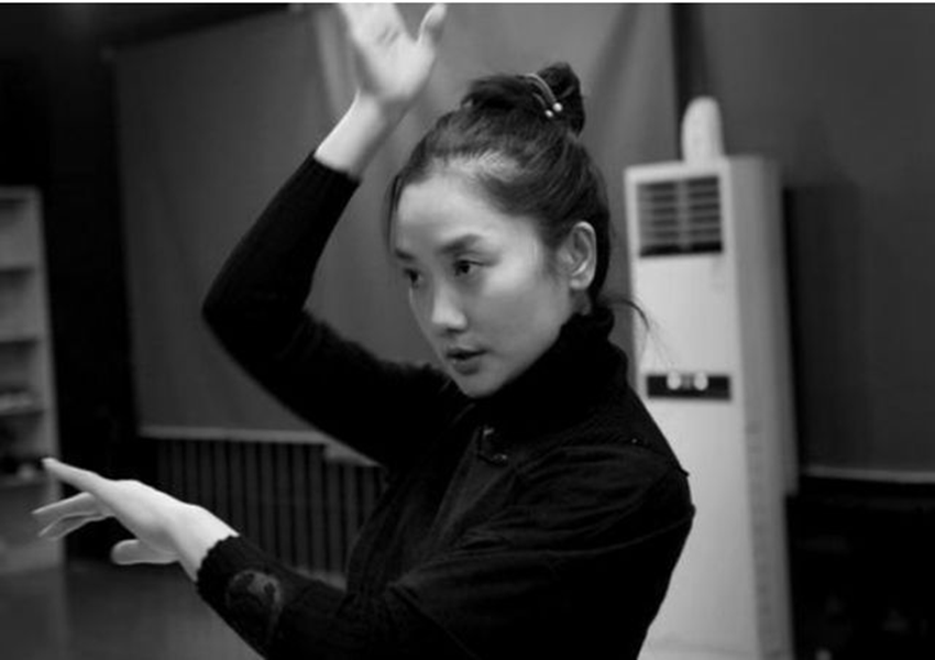 39岁玲花和60岁腾格尔的“二人关系”曝光,网友:这隐藏得太深了 39岁玲花和60岁腾格尔的“二人关系”曝光,网友:这隐藏得太深了