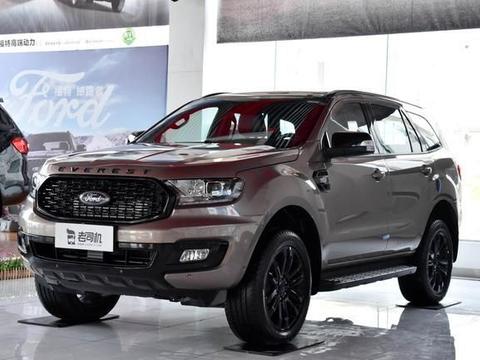 实拍撼路者,搭载2.3T+10AT,轴距2850mm,被低估的硬派SUV