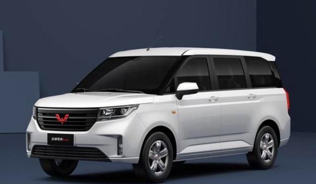 五菱宏光suv2020新款,新款五菱宏光2020款 "路虎"版五菱宏光suv车型,搭载1.5t发动机,功率147马力