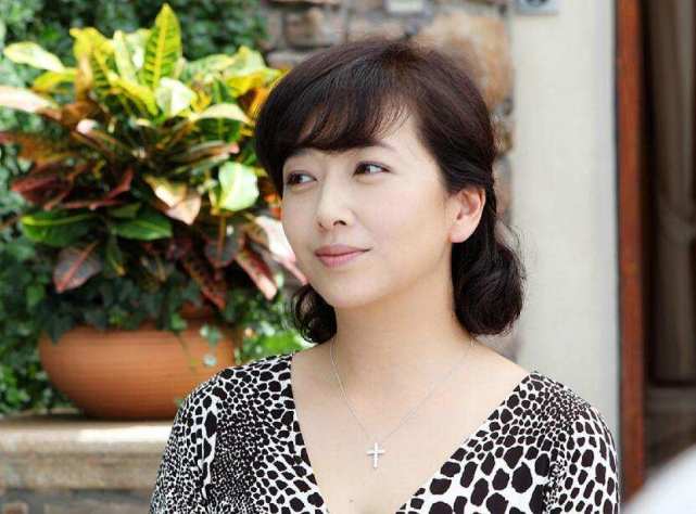 揭秘53岁江珊经历的五段情史，每一段都十分精彩